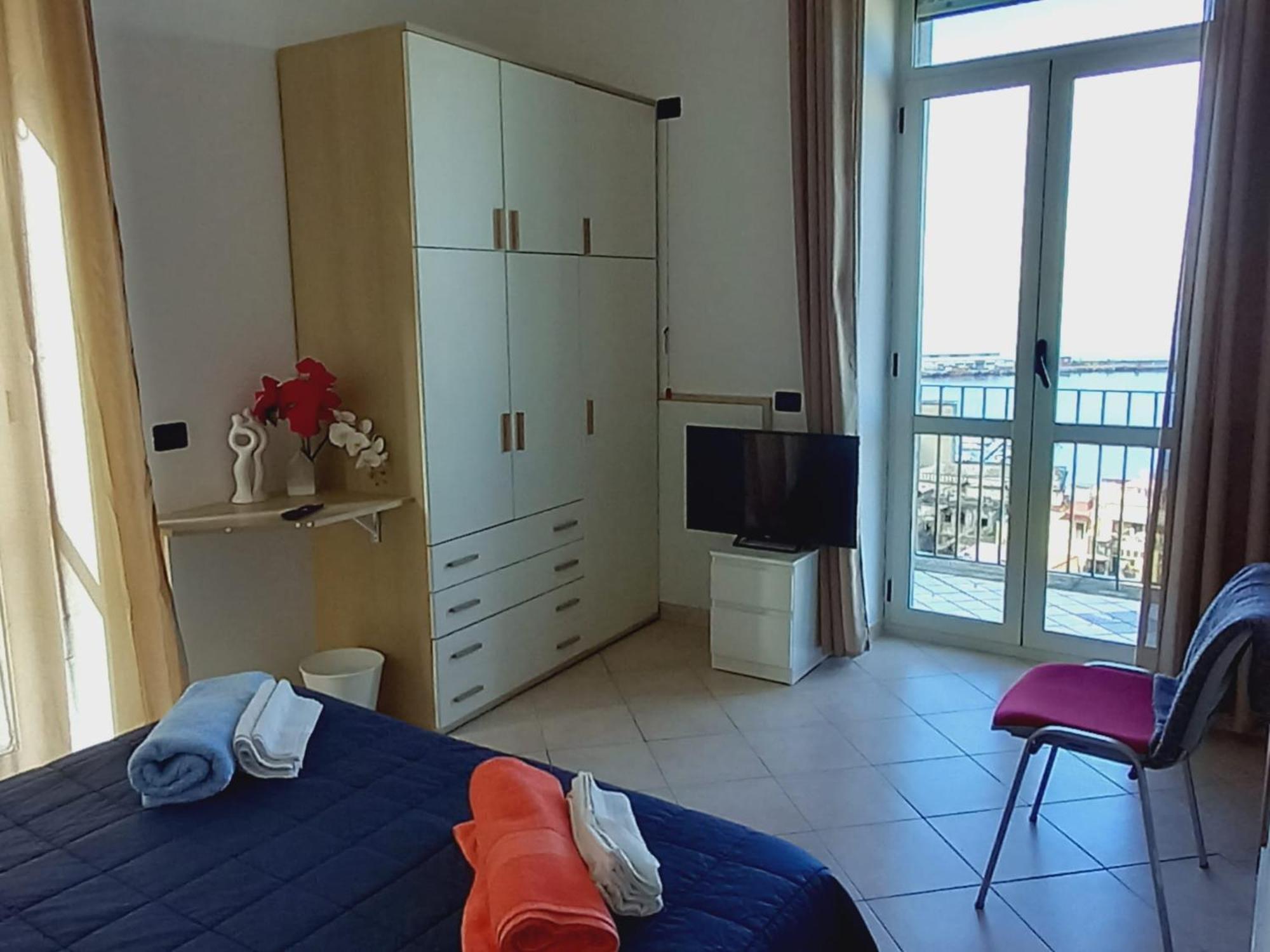 Хостел Stabia Gulfview Кастелламмаре-ди-Стабия Экстерьер фото