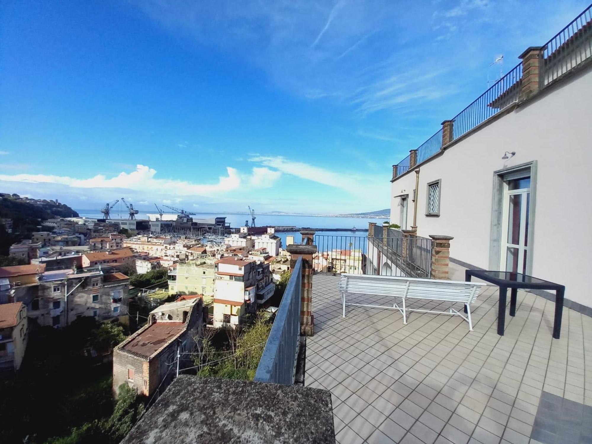 Хостел Stabia Gulfview Кастелламмаре-ди-Стабия Экстерьер фото